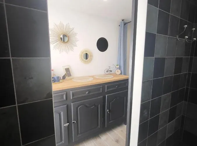 Les De Ninon ホテル Moult